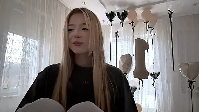 IvyArmbrister online show from 02-25-26, 03:21