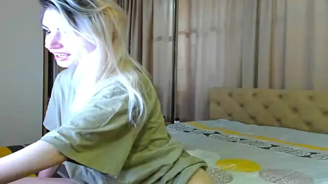 Lesyalisss online show from 04-26-26, 07:22