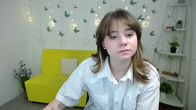 AnnaWest  online show from 03-13-26, 06:20