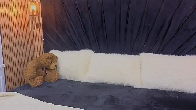 Amber-Horney online show from 04-08-26, 02:39