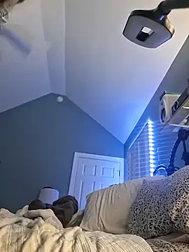 Snapshot of TrndSettr chatting on 02-16-26, 06:42 TrndSettr online show from 02-16-26, 06:42