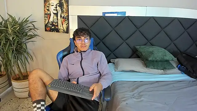 kai storn online show from 03-10-26, 11:15