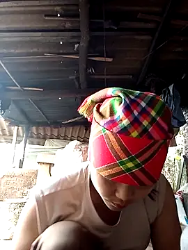 Snapshot of Beeio_diaeo chatting on 03-11-26, 08:31 Beeio diaeo online show from 03-11-26, 08:31