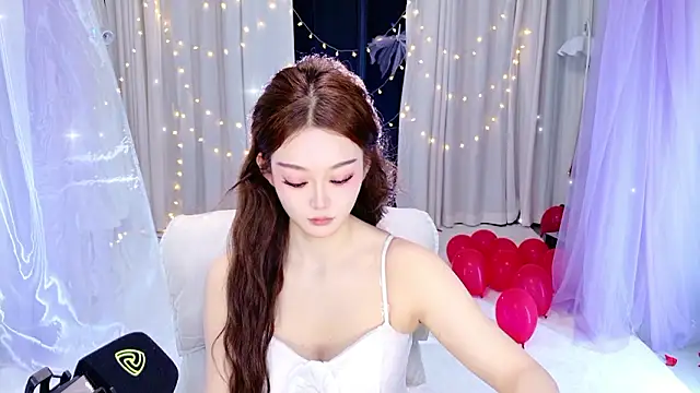 Dancer Lucky-Nini online show from 02-22-26, 12:01