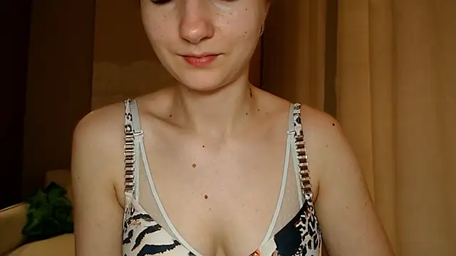 Snapshot of BluueSilk chatting on 01-13-25, 12:13 BluueSilk online show from 01-13-25, 12:13