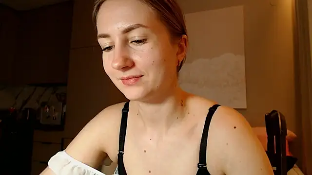 Snapshot of BluueSilk chatting on 01-14-25, 12:14 BluueSilk online show from 01-14-25, 12:14