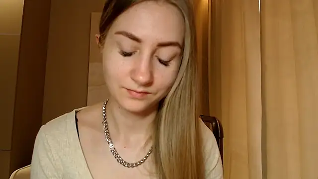 Snapshot of BluueSilk chatting on 01-16-25, 09:16 BluueSilk online show from 01-16-25, 09:16