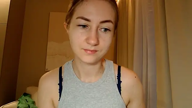 Snapshot of BluueSilk chatting on 01-25-25, 06:01 BluueSilk online show from 01-25-25, 06:01