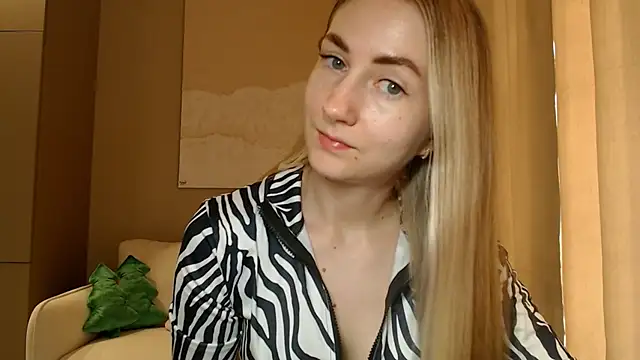 Snapshot of BluueSilk chatting on 01-31-25, 12:07 BluueSilk online show from 01-31-25, 12:07