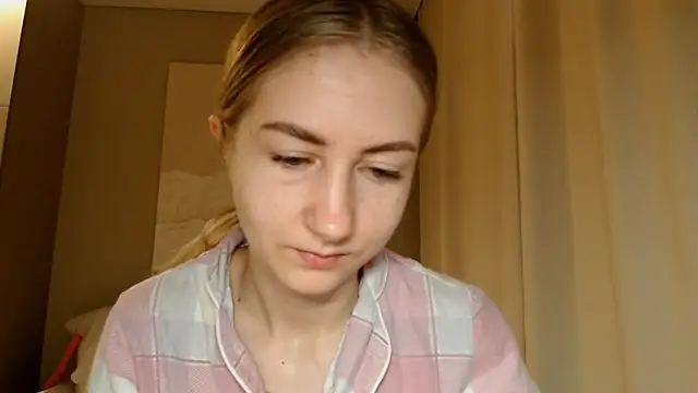 Snapshot of BluueSilk chatting on 02-03-25, 06:02 BluueSilk online show from 02-03-25, 06:02