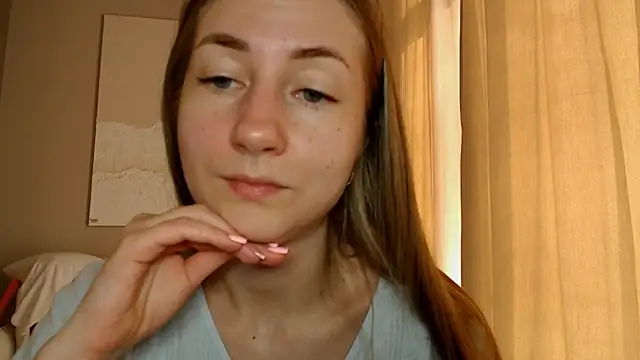 Snapshot of BluueSilk chatting on 02-08-25, 09:35 BluueSilk online show from 02-08-25, 09:35