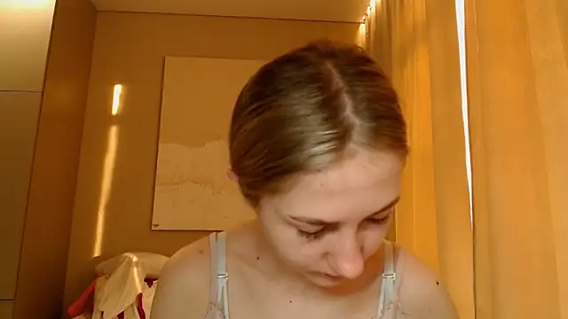 Snapshot of BluueSilk chatting on 02-12-25, 06:19 BluueSilk online show from 02-12-25, 06:19