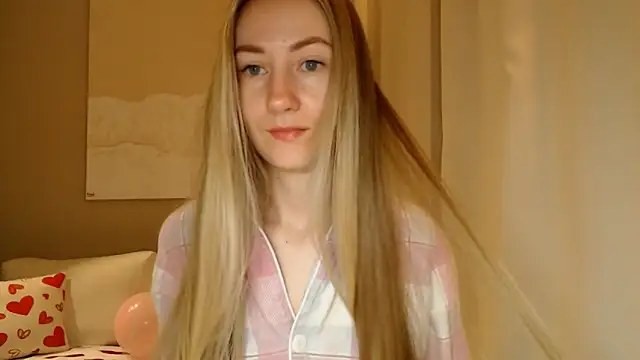 Snapshot of BluueSilk chatting on 03-03-25, 06:26 BluueSilk online show from 03-03-25, 06:26