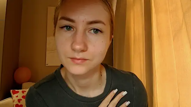 Snapshot of BluueSilk chatting on 03-07-25, 06:24 BluueSilk online show from 03-07-25, 06:24