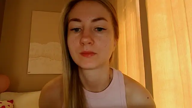 Snapshot of BluueSilk chatting on 03-10-25, 07:42 BluueSilk online show from 03-10-25, 07:42