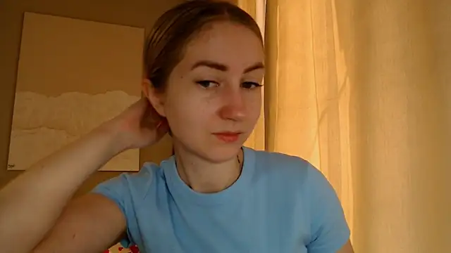 Snapshot of BluueSilk chatting on 03-19-25, 06:14 BluueSilk online show from 03-19-25, 06:14