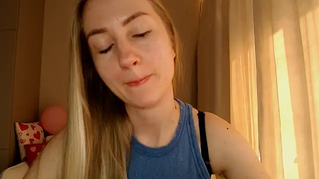 Snapshot of BluueSilk chatting on 03-20-25, 09:15 BluueSilk online show from 03-20-25, 09:15