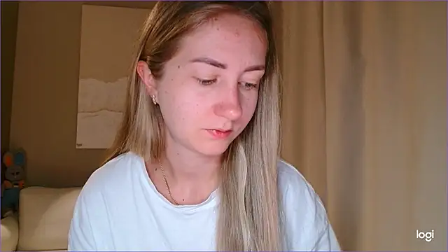 Snapshot of BluueSilk chatting on 09-09-25, 05:07 BluueSilk online show from 09-09-25, 05:07