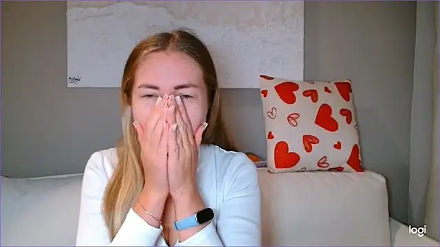 Snapshot of BluueSilk chatting on 09-29-25, 05:34 BluueSilk online show from 09-29-25, 05:34