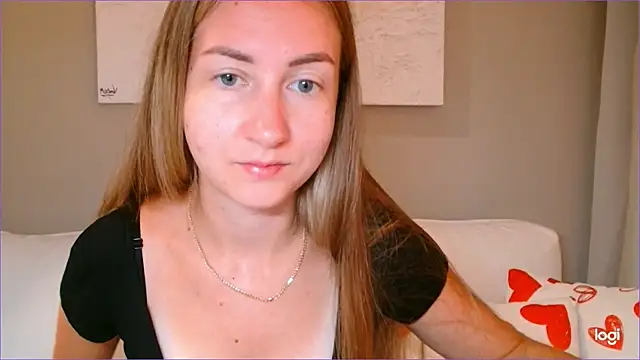 Snapshot of BluueSilk chatting on 10-09-25, 05:16 BluueSilk online show from 10-09-25, 05:16