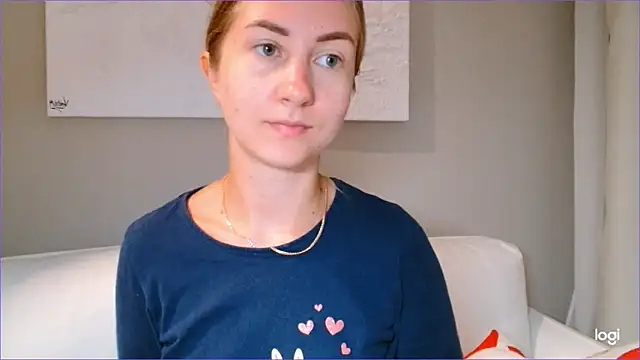 Snapshot of BluueSilk chatting on 10-14-25, 05:30 BluueSilk online show from 10-14-25, 05:30