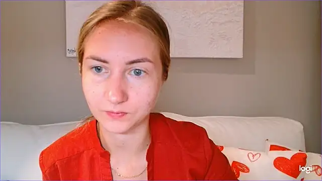 Snapshot of BluueSilk chatting on 10-15-25, 06:46 BluueSilk online show from 10-15-25, 06:46