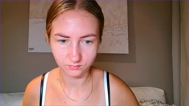 Snapshot of BluueSilk chatting on 10-24-25, 06:10 BluueSilk online show from 10-24-25, 06:10