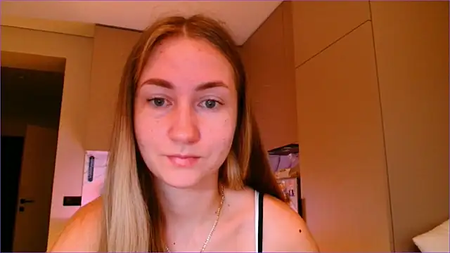 Snapshot of BluueSilk chatting on 12-02-25, 06:08 BluueSilk online show from 12-02-25, 06:08