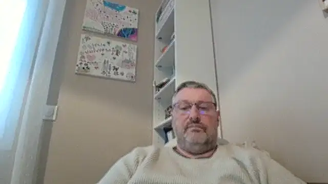 doudou310 online show from 02-11-26, 07:57