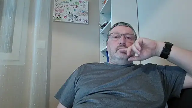 doudou310 online show from 02-27-26, 05:18