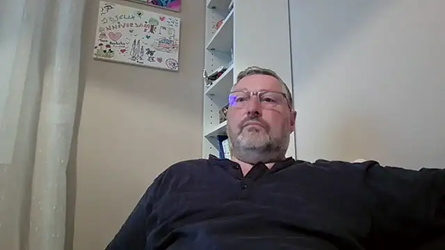 doudou310 online show from 04-26-26, 03:59