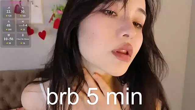 Noiry Vuvez online show from 06-06-26, 08:02