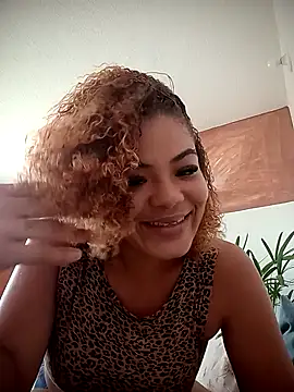 QuartoFechado online show from 02-07-26, 01:48