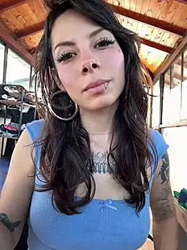 Snapshot of Isalove99 chatting on 06-11-26, 01:53 Isalove99 online show from 06-11-26, 01:53