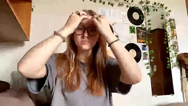 LaureenVielma online show from 04-09-26, 08:20