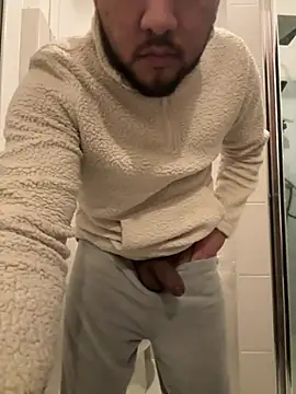 Snapshot of latinocalientehot chatting on 03-26-26, 09:53 latinocalientehot online show from 03-26-26, 09:53