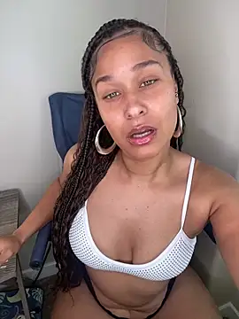 Snapshot of Jamalyce chatting on 03-02-26, 05:31 Jamalyce online show from 03-02-26, 05:31