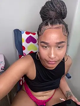 Snapshot of Jamalyce chatting on 03-06-26, 05:42 Jamalyce online show from 03-06-26, 05:42