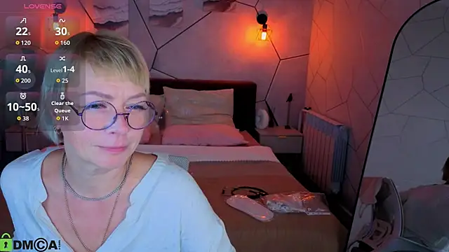 Ann Annise online show from 07-22-26, 01:08