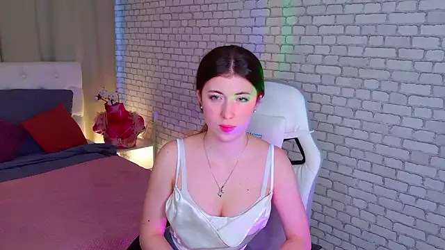 LunarDreamm online show from 02-03-26, 12:43