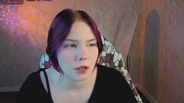 Julia Anis online show from 04-29-26, 01:10