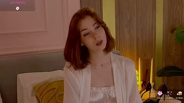 Snapshot of VivanWestwood chatting on 06-14-26, 05:15 VivanWestwood online show from 06-14-26, 05:15
