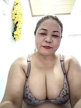 Baby-bigtits2026 online show from 04-21-26, 10:21