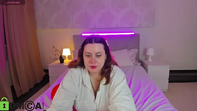 Snapshot of Valery_Grand chatting on 02-15-26, 01:13 Valery Grand online show from 02-15-26, 01:13