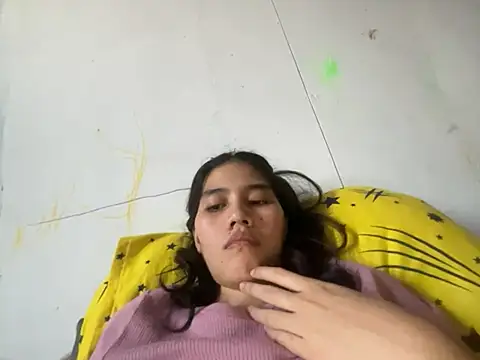 Snapshot of Sweetiebabe25 chatting on 06-07-26, 04:38 Sweetiebabe25 online show from 06-07-26, 04:38