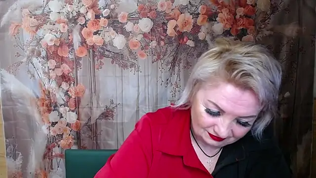 Snapshot of RenataDaster chatting on 02-18-26, 05:53 RenataDaster online show from 02-18-26, 05:53