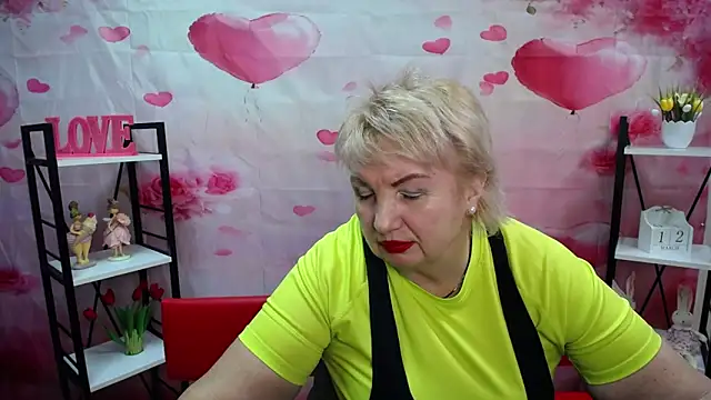 Snapshot of RenataDaster chatting on 03-13-26, 06:03 RenataDaster online show from 03-13-26, 06:03