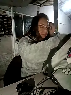 ISABELLA-24  online show from 03-09-26, 02:04