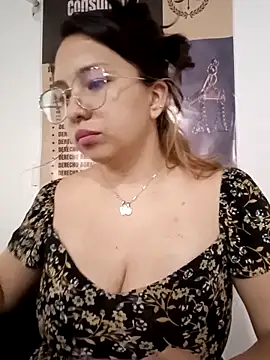 ISABELLA-24  online show from 03-10-26, 12:21