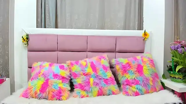 Snapshot of Keiry_Paloma chatting on 02-12-26, 01:28 Keiry Paloma online show from 02-12-26, 01:28